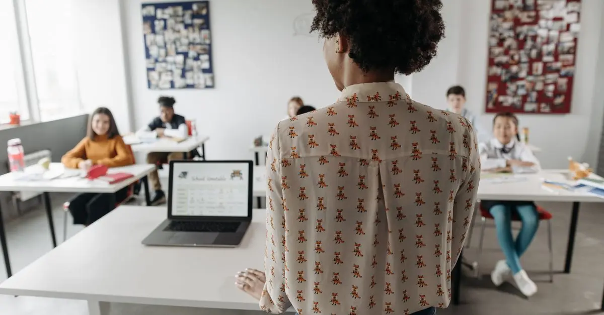 Cómo seleccionar la mejor herramienta educativa para tus necesidades