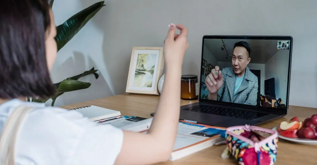Comparativa: educación presencial vs online
