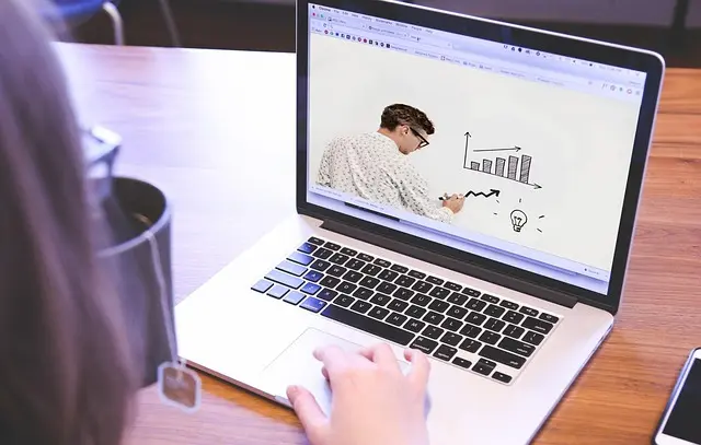 Cómo utilizar recursos digitales para enriquecer el aprendizaje